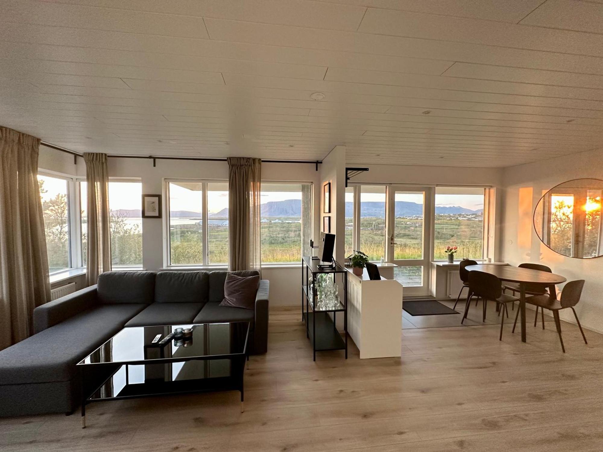 Charming 1-Bedroom Condo With Stunning View Reykjavik Luaran gambar